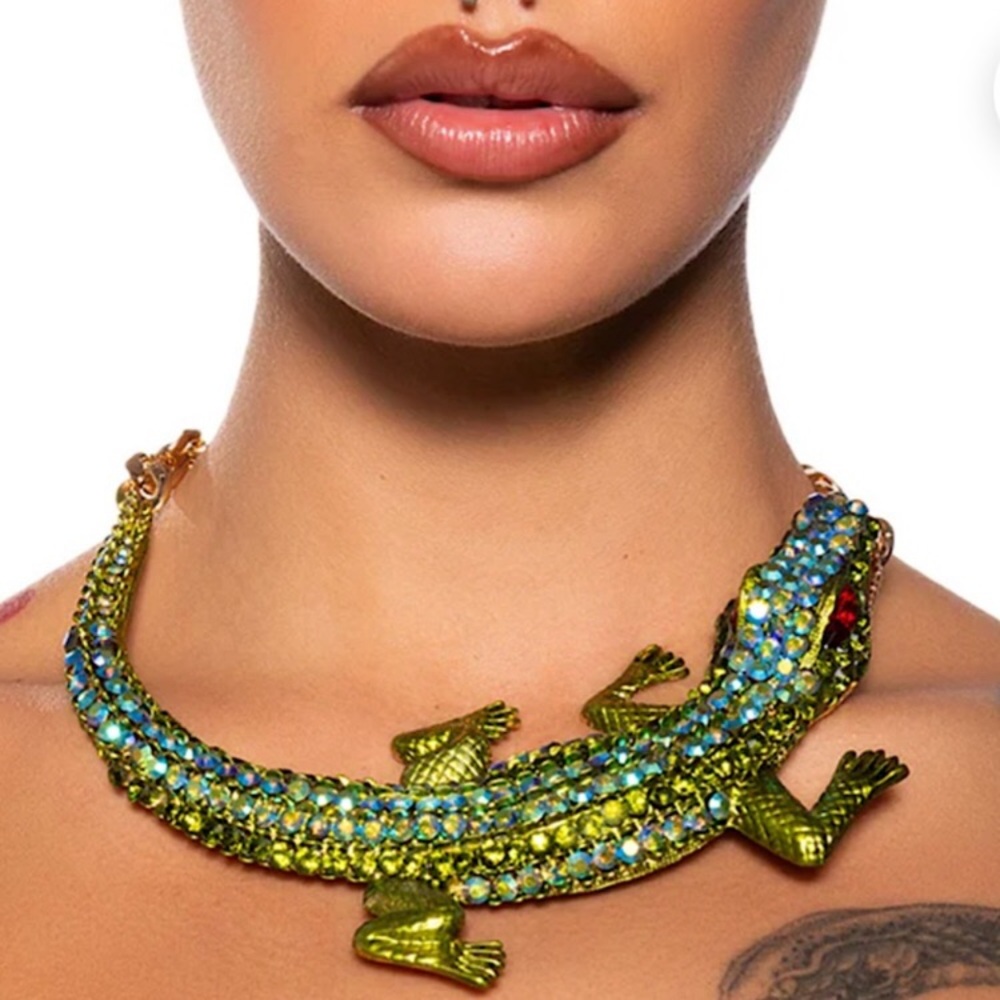 Elegant Lizard Gecko Choker Statement Necklace Green Blue Crystal Necklace